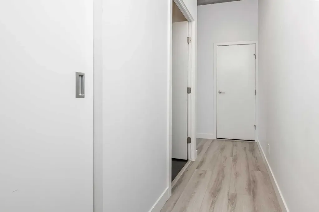 1010 6 Street SW Calgary AB T2R 1B4