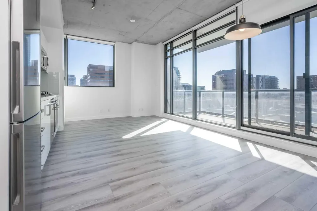 1010 6 Street SW Calgary AB T2R 1B4