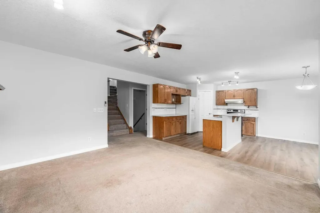 286 Martha's Manor NE Calgary AB T3J4Y6
