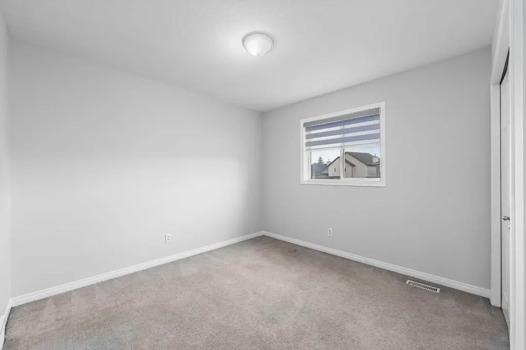 286 Martha's Manor NE Calgary AB T3J4Y6