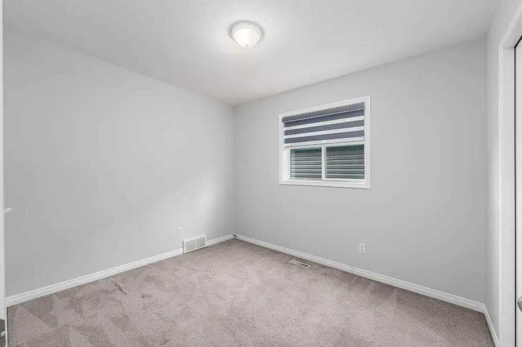 286 Martha's Manor NE Calgary AB T3J4Y6