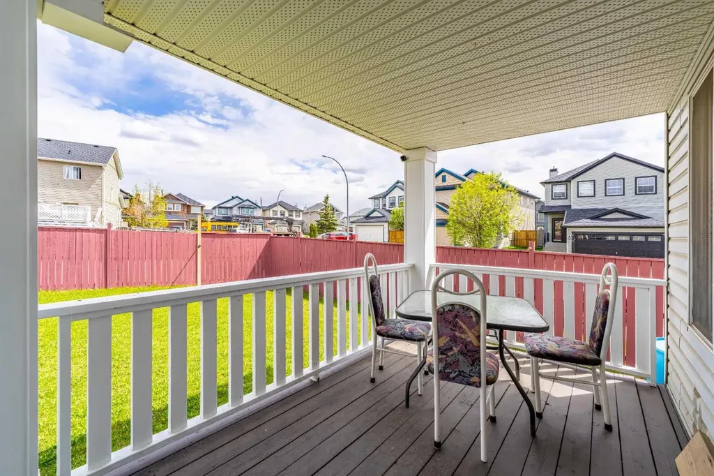 286 Martha's Manor NE Calgary AB T3J4Y6