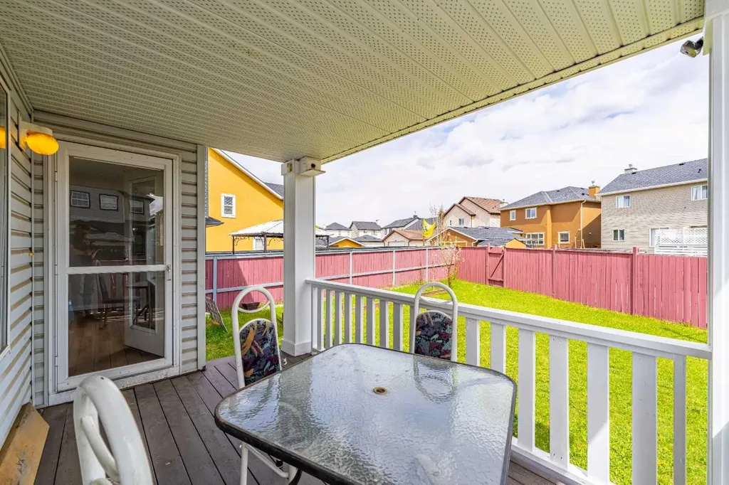 286 Martha's Manor NE Calgary AB T3J4Y6