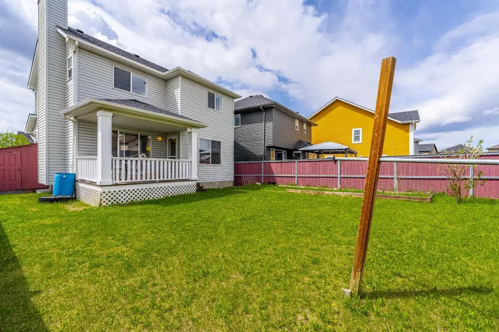 286 Martha's Manor NE Calgary AB T3J4Y6