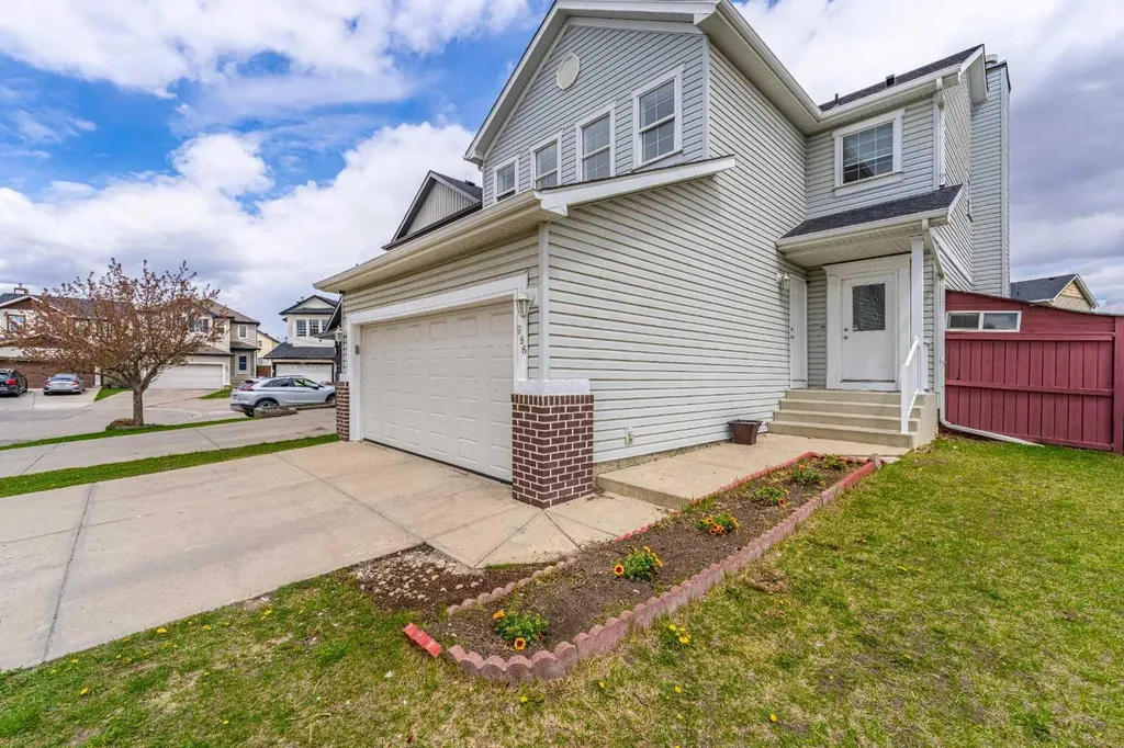 286 Martha's Manor NE Calgary AB T3J4Y6