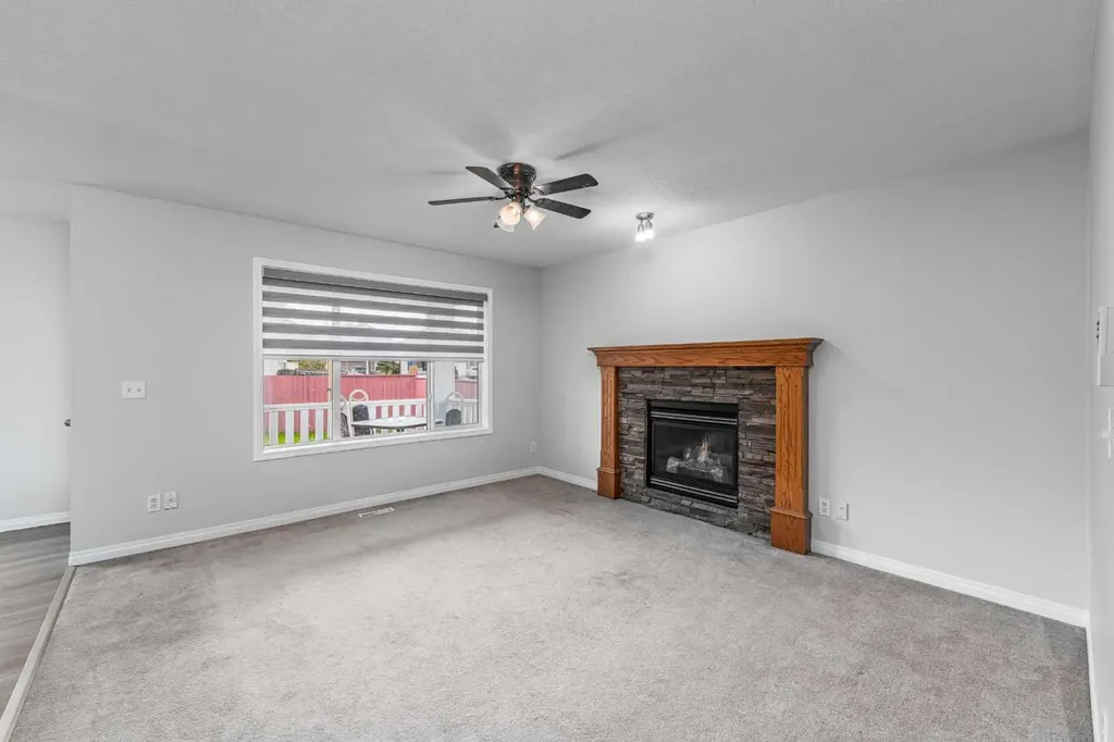 286 Martha's Manor NE Calgary AB T3J4Y6