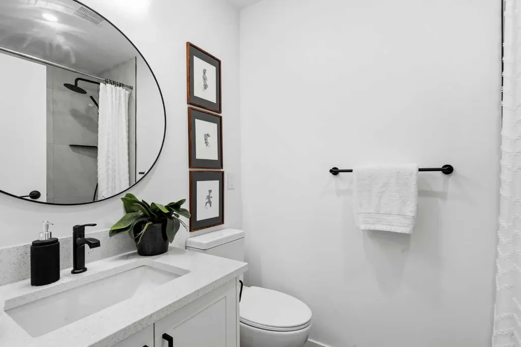 20 Point Mckay Court NW Calgary AB T3B 5B7