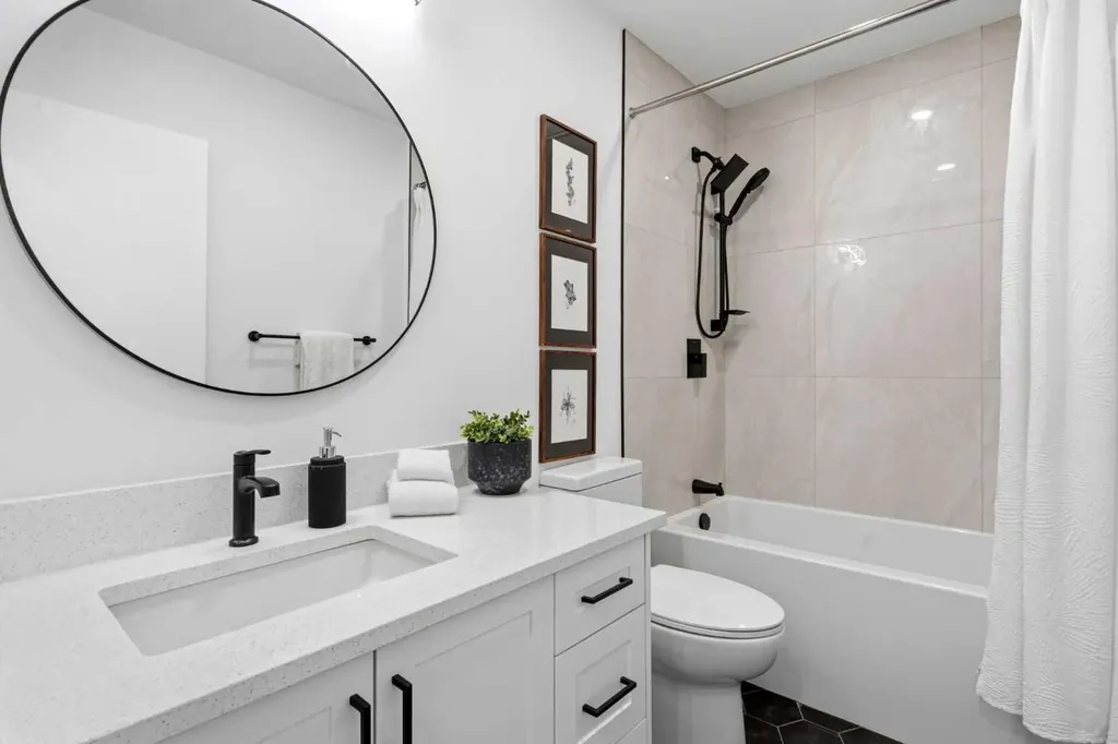20 Point Mckay Court NW Calgary AB T3B 5B7