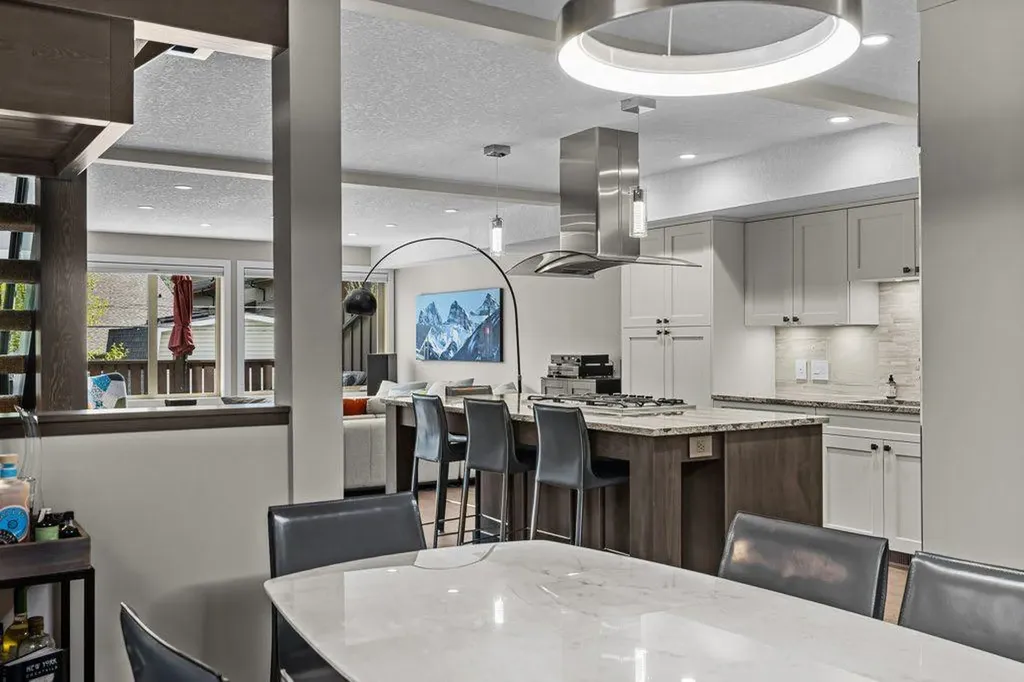 817 4th Street Canmore AB T1W 2G9