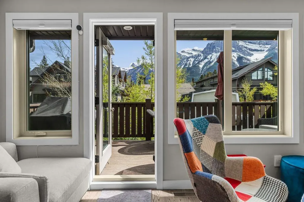 817 4th Street Canmore AB T1W 2G9