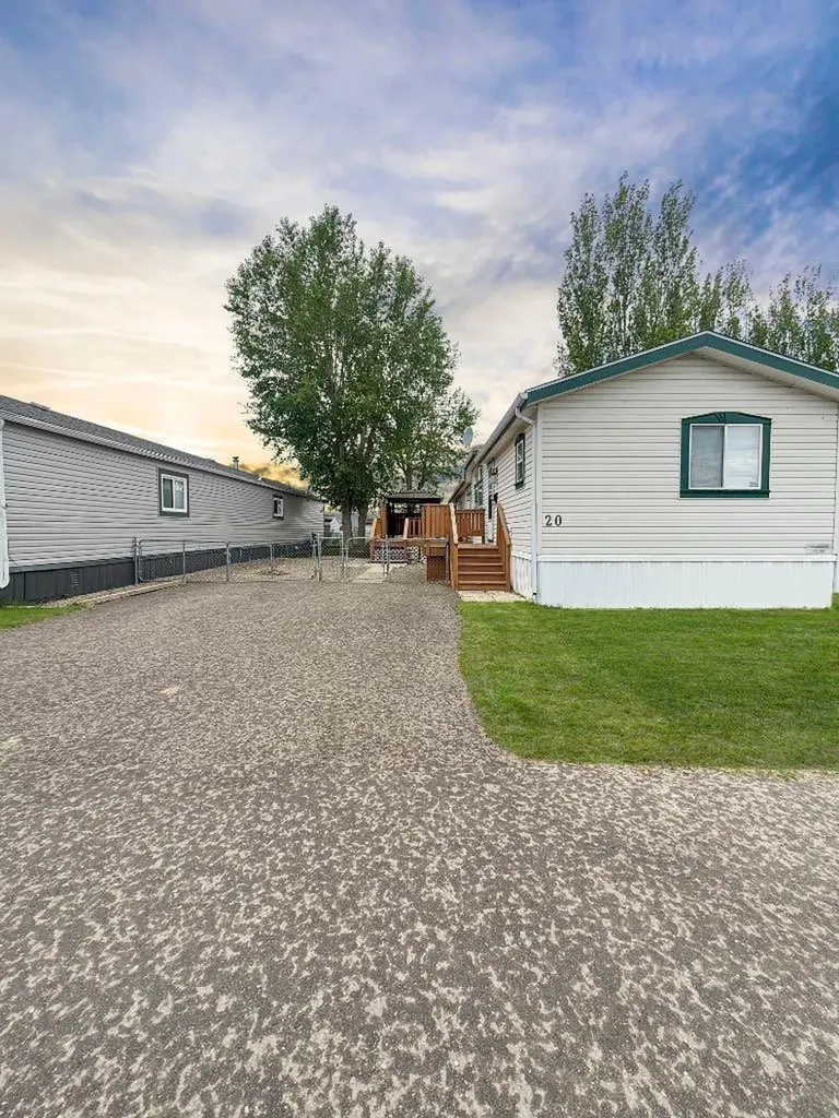 1712 23st Street Coaldale AB T1M 1E3
