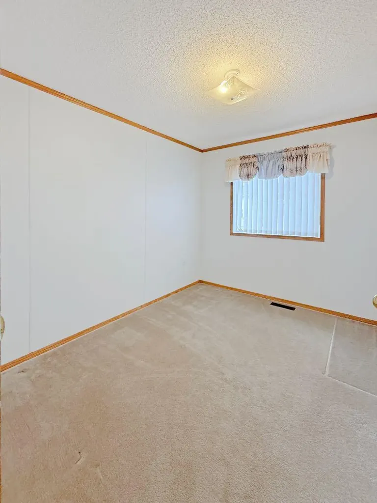 1712 23st Street Coaldale AB T1M 1E3