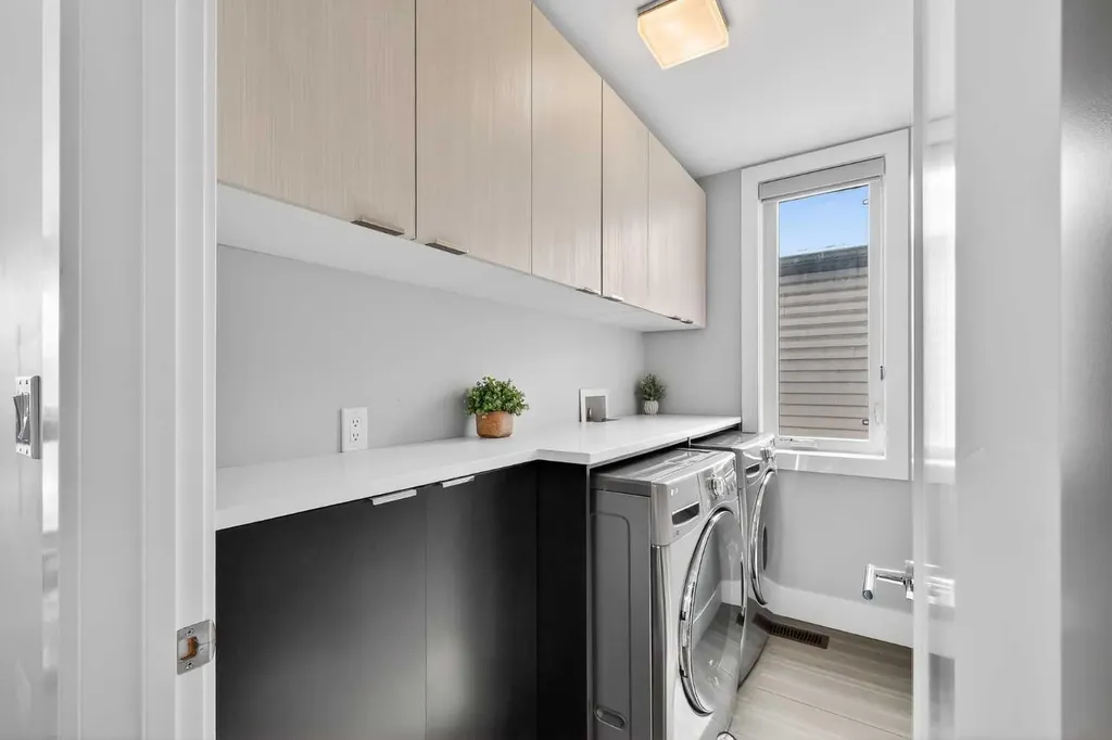 4905 21 Street SW Calgary AB T2T 5B7