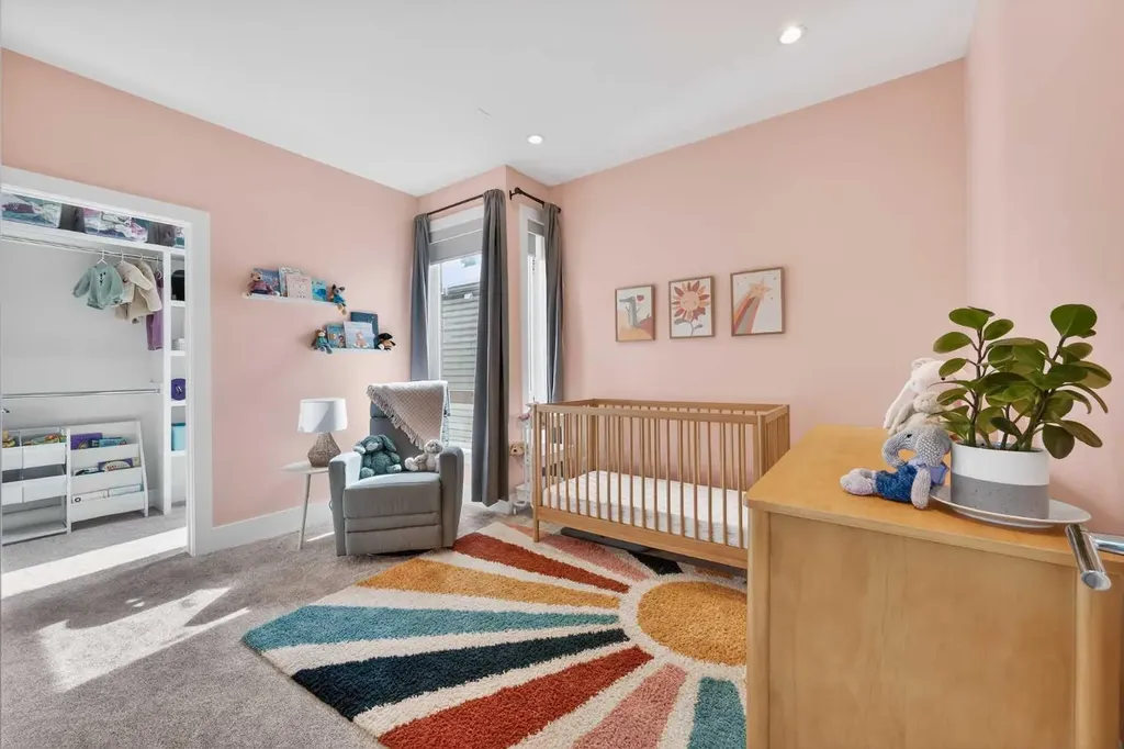 4905 21 Street SW Calgary AB T2T 5B7