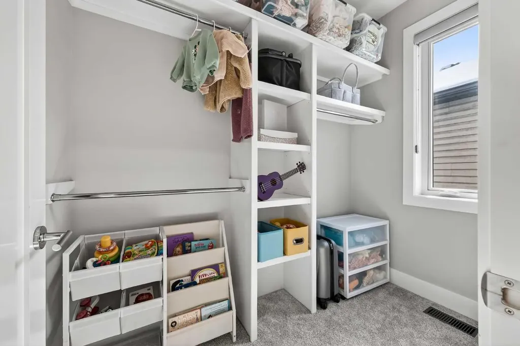4905 21 Street SW Calgary AB T2T 5B7
