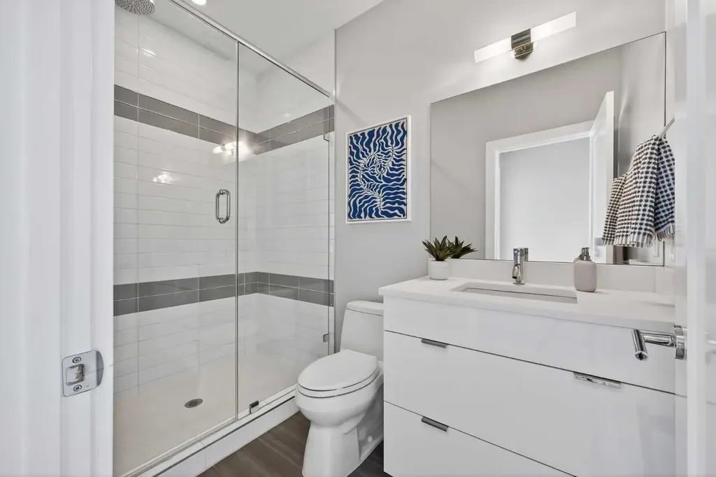 4905 21 Street SW Calgary AB T2T 5B7