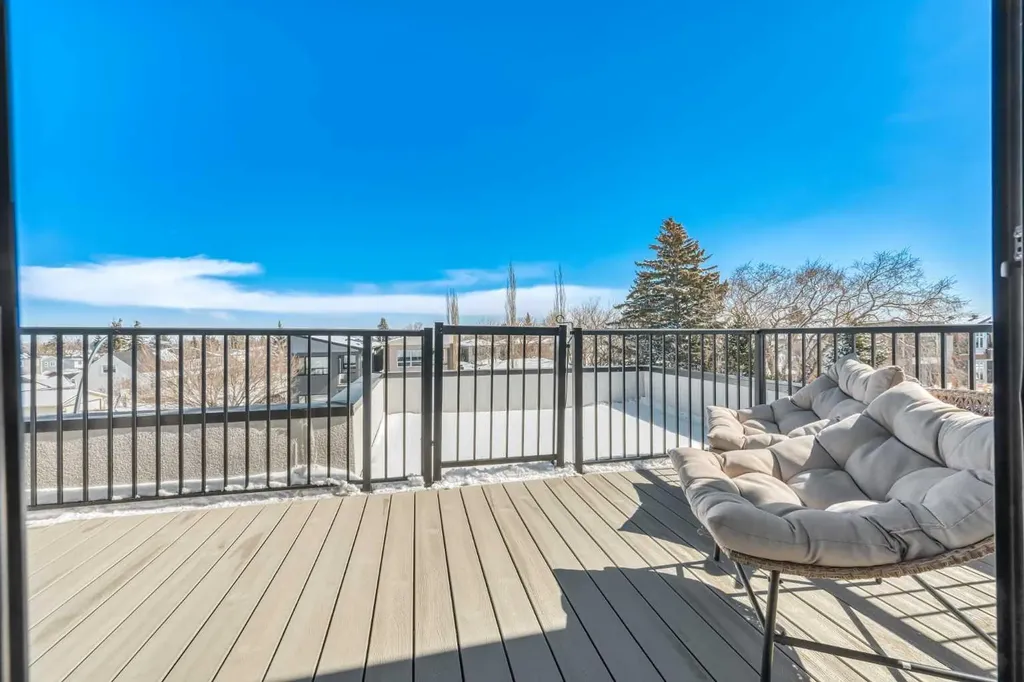 4905 21 Street SW Calgary AB T2T 5B7