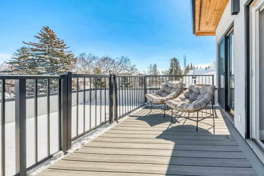 4905 21 Street SW Calgary AB T2T 5B7