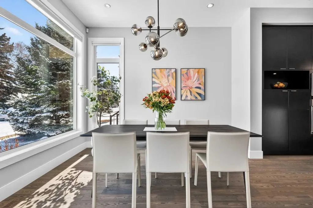 4905 21 Street SW Calgary AB T2T 5B7