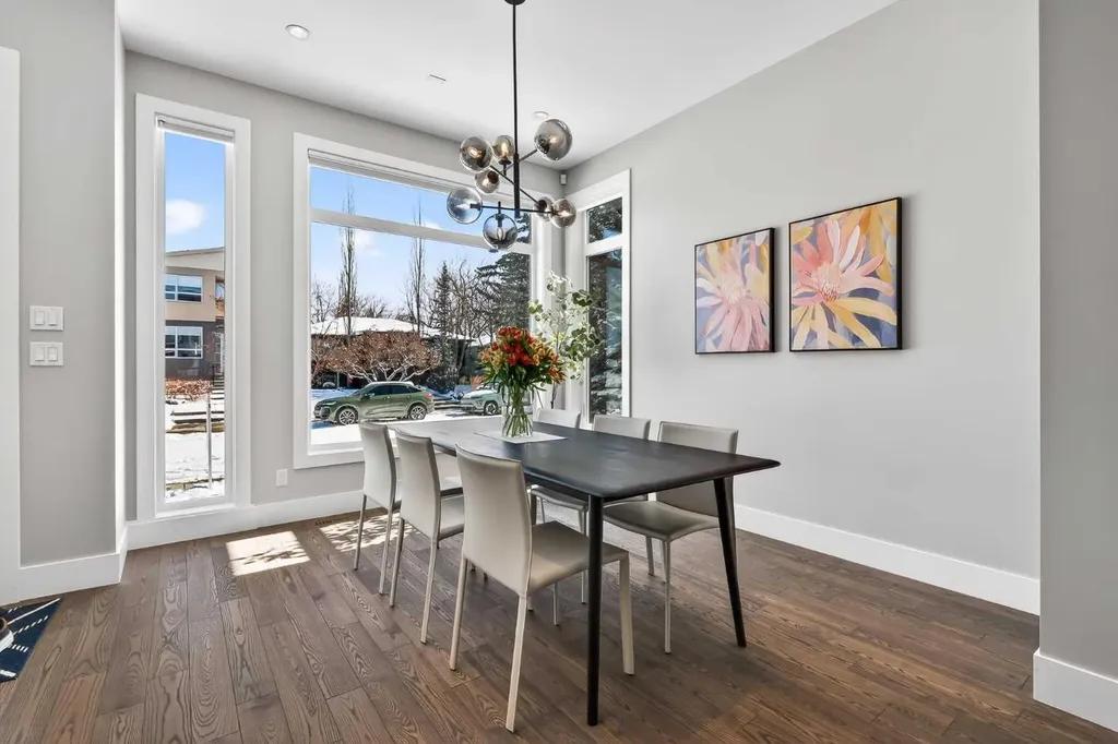 4905 21 Street SW Calgary AB T2T 5B7