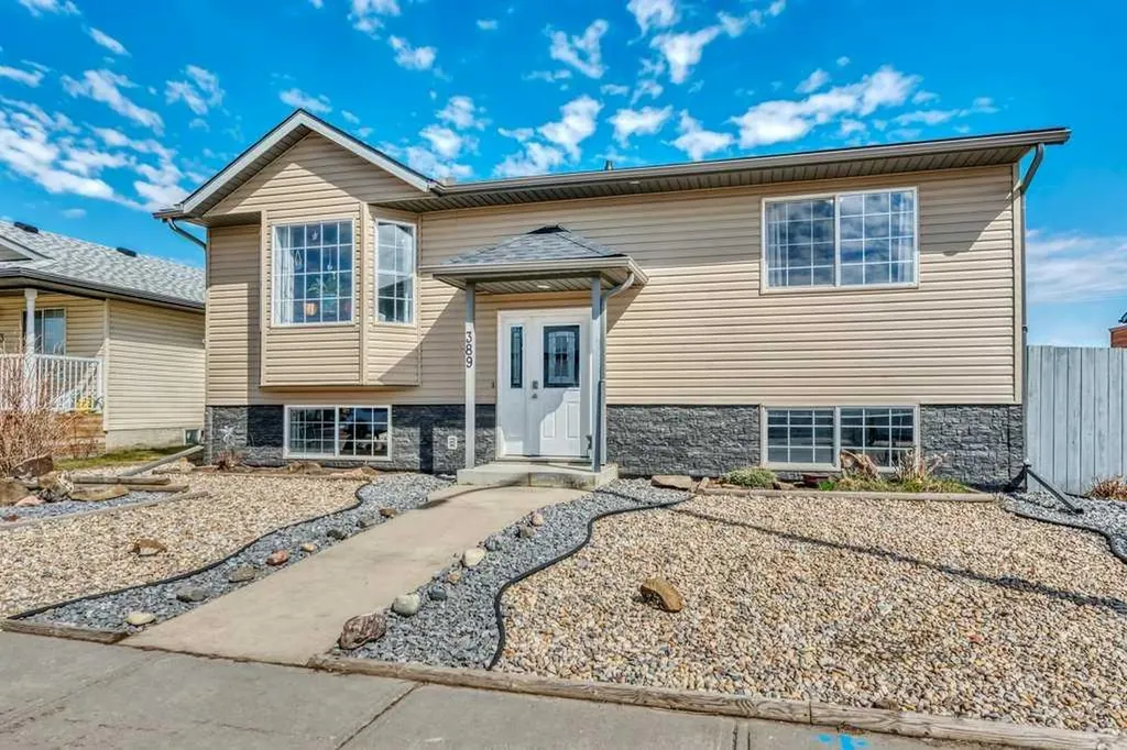 389 Strathford Crescent Strathmore AB T1P 1P1