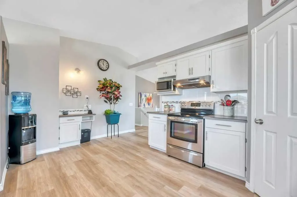 389 Strathford Crescent Strathmore AB T1P 1P1