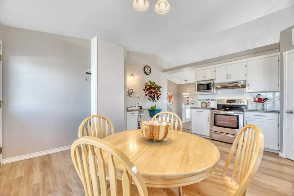 389 Strathford Crescent Strathmore AB T1P 1P1