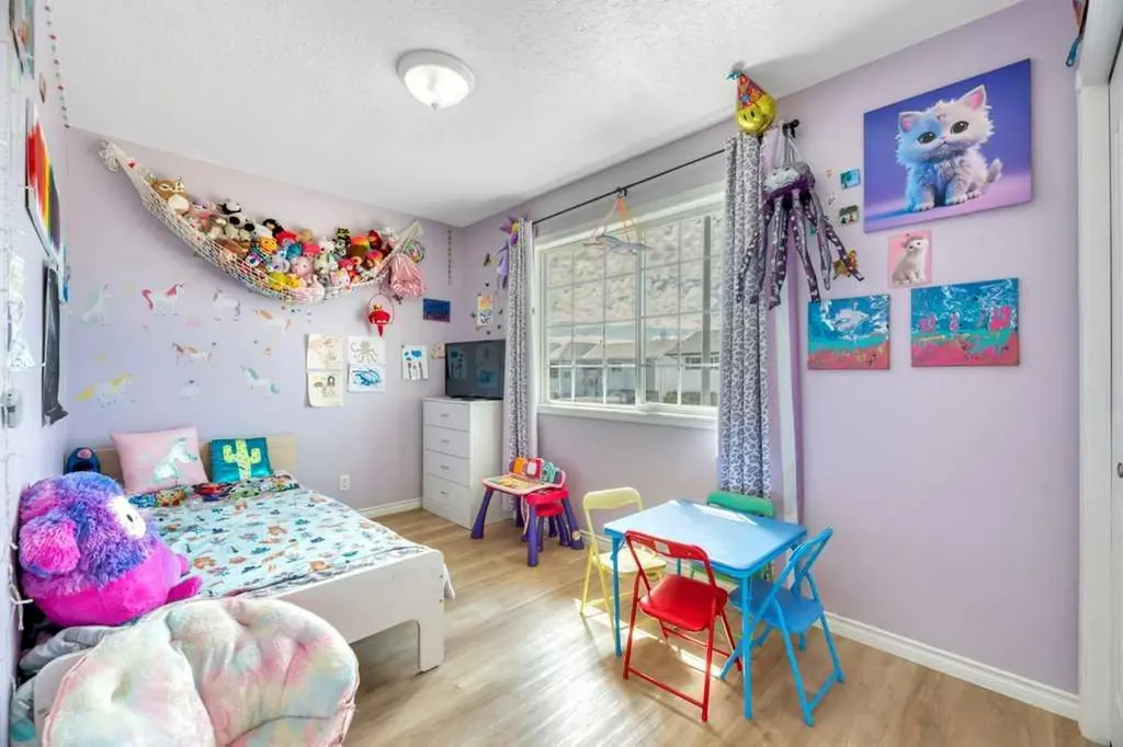 389 Strathford Crescent Strathmore AB T1P 1P1