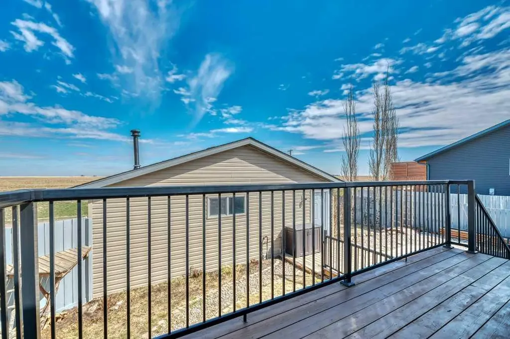 389 Strathford Crescent Strathmore AB T1P 1P1