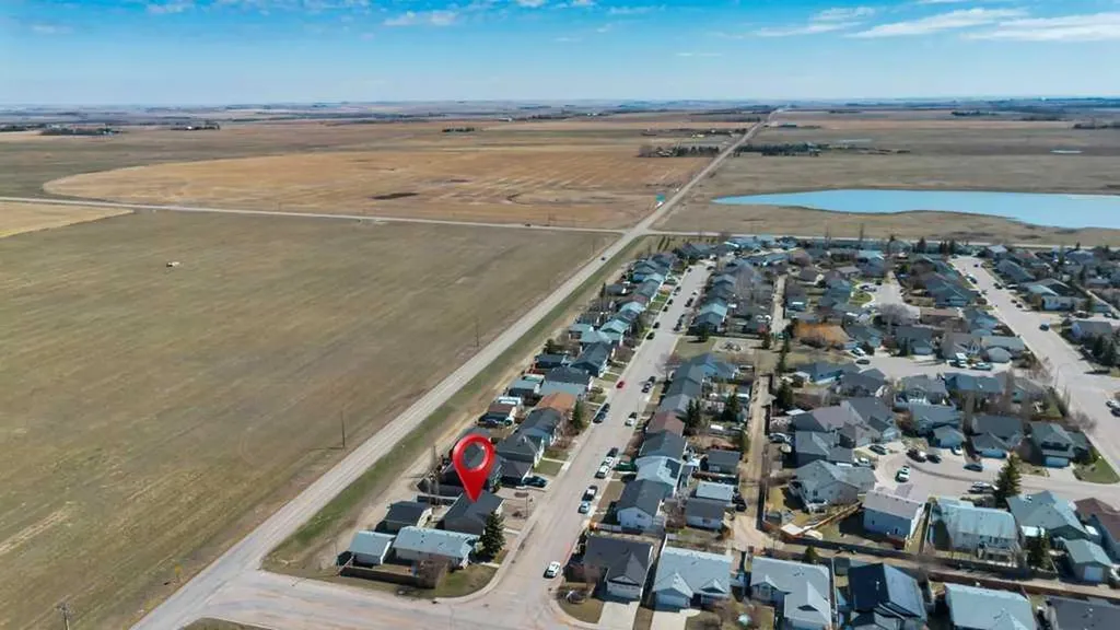 389 Strathford Crescent Strathmore AB T1P 1P1