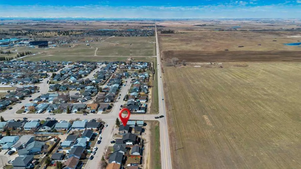 389 Strathford Crescent Strathmore AB T1P 1P1
