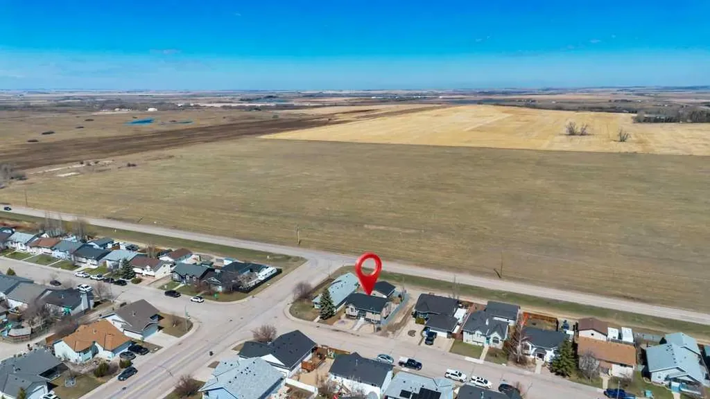 389 Strathford Crescent Strathmore AB T1P 1P1