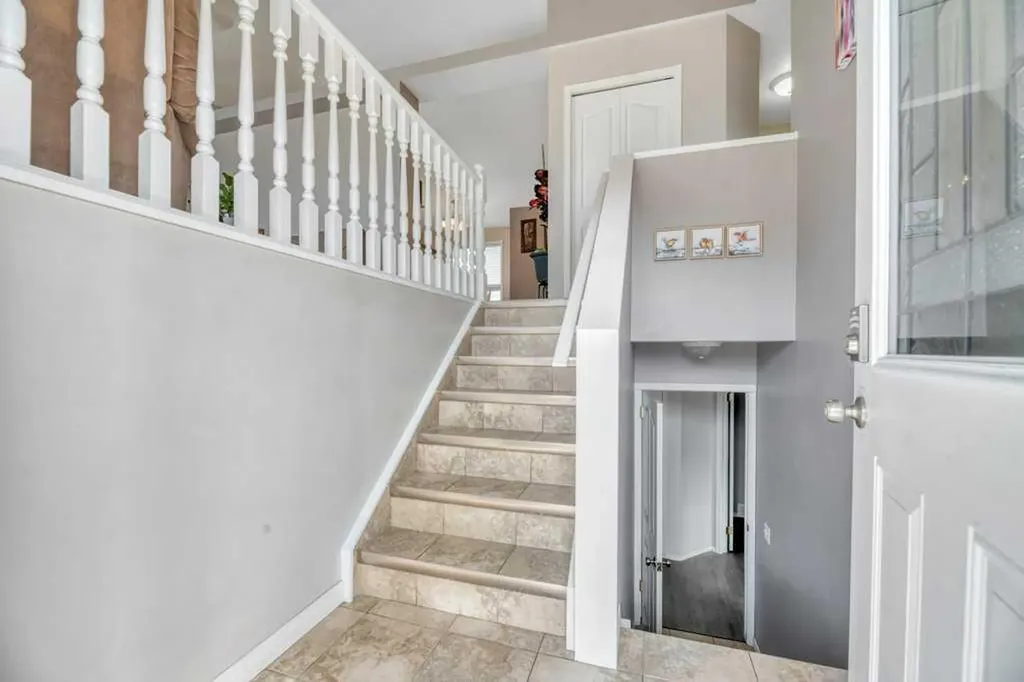 389 Strathford Crescent Strathmore AB T1P 1P1