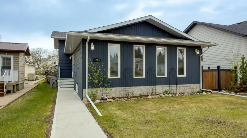 1213 4 Avenue Wainwright AB T9W1G7