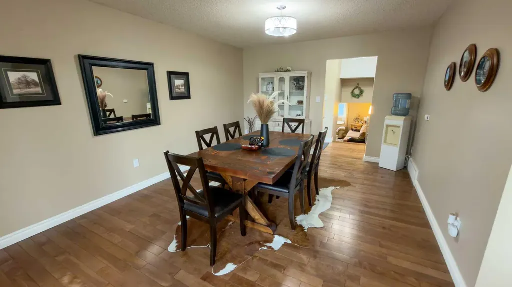 1213 4 Avenue Wainwright AB T9W1G7