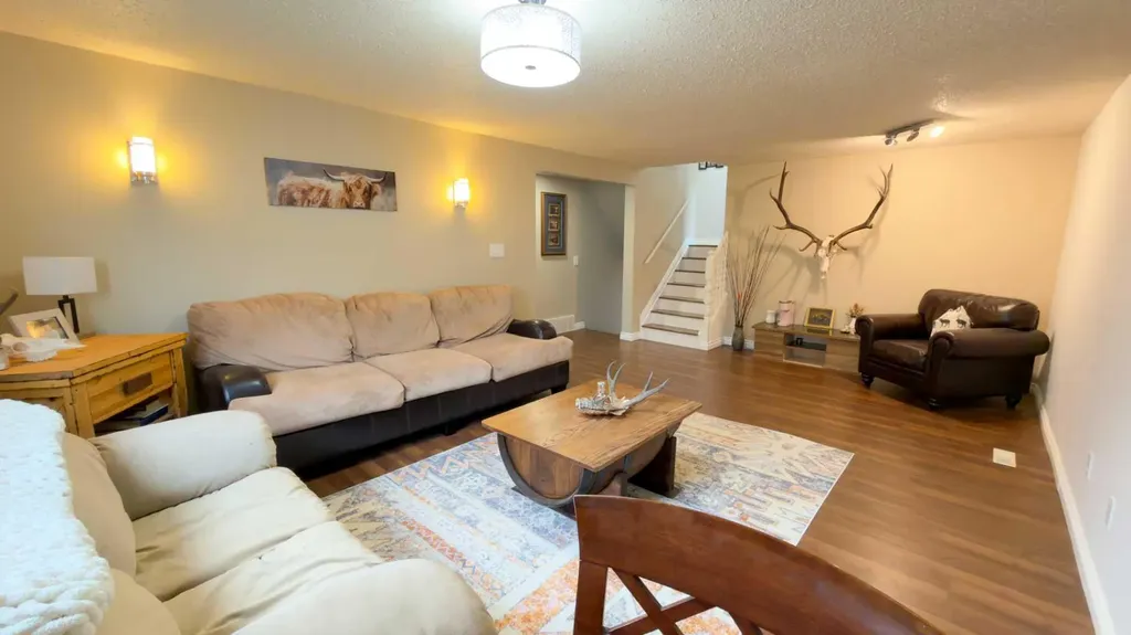 1213 4 Avenue Wainwright AB T9W1G7