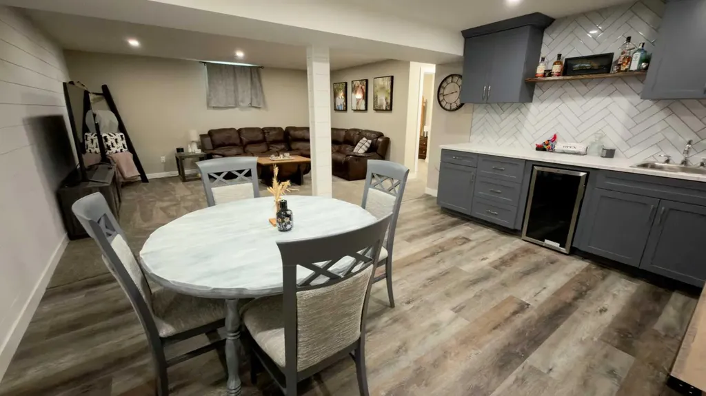1213 4 Avenue Wainwright AB T9W1G7