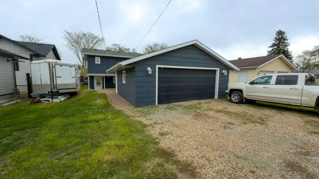 1213 4 Avenue Wainwright AB T9W1G7