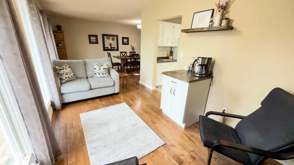 1213 4 Avenue Wainwright AB T9W1G7