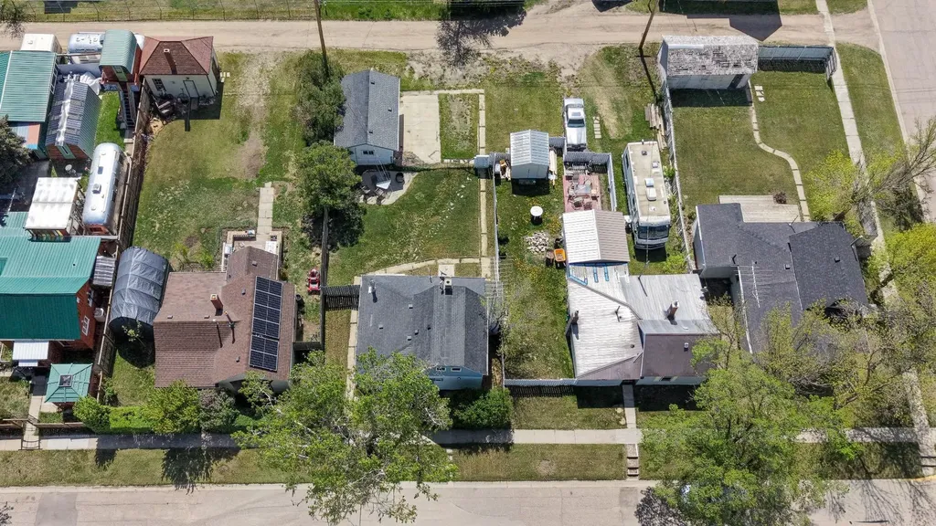 223 2 Street N Vulcan AB T0L 2B0