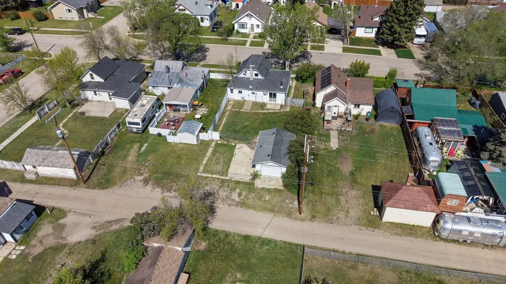 223 2 Street N Vulcan AB T0L 2B0