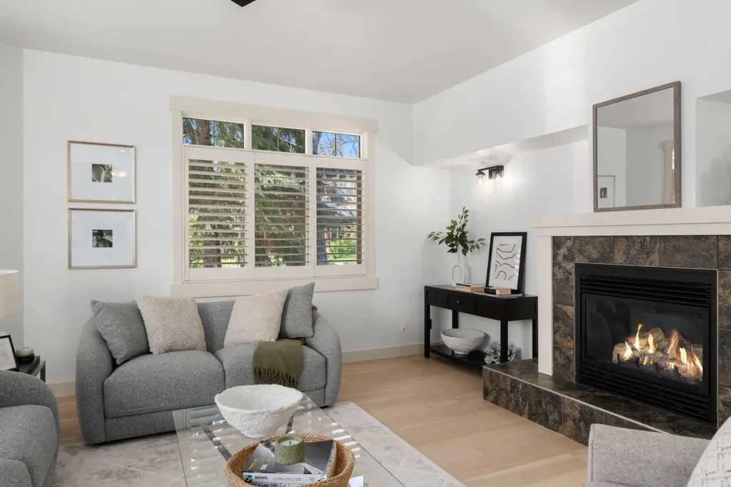 2341 6 Avenue NW Calgary AB T2N 0X3