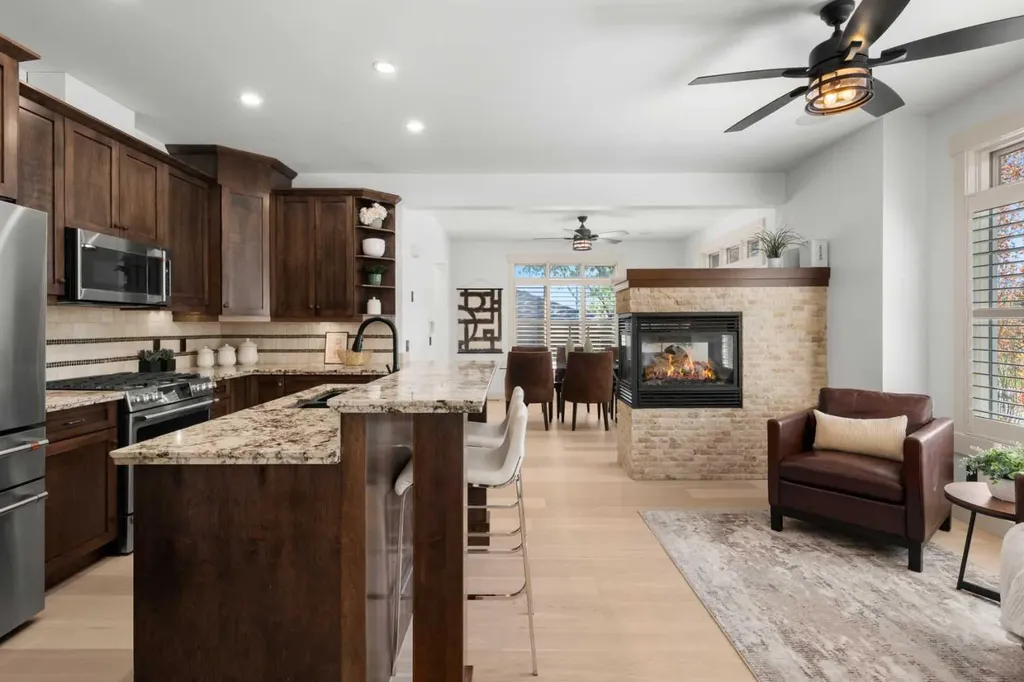 2341 6 Avenue NW Calgary AB T2N 0X3