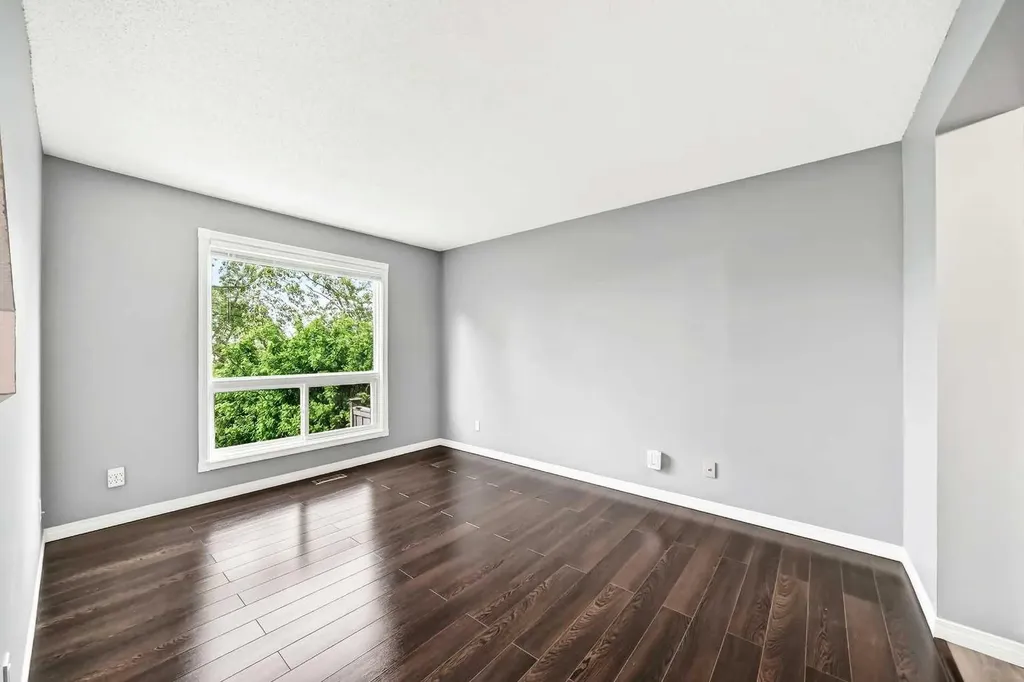 6915 Ranchview Drive NW Calgary AB T3G 1R8