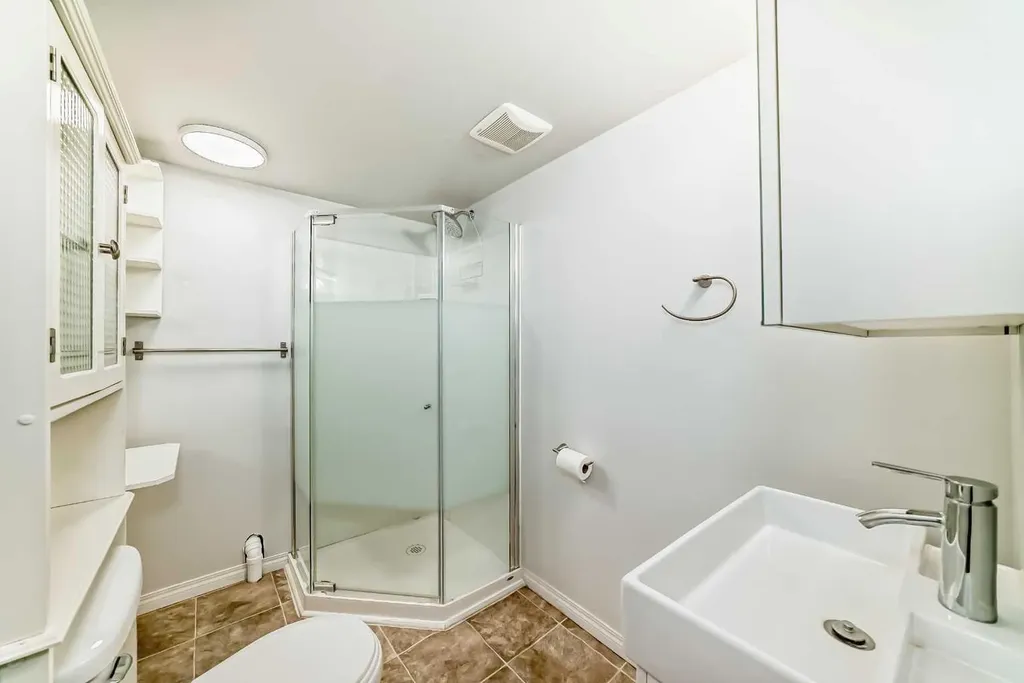 6915 Ranchview Drive NW Calgary AB T3G 1R8