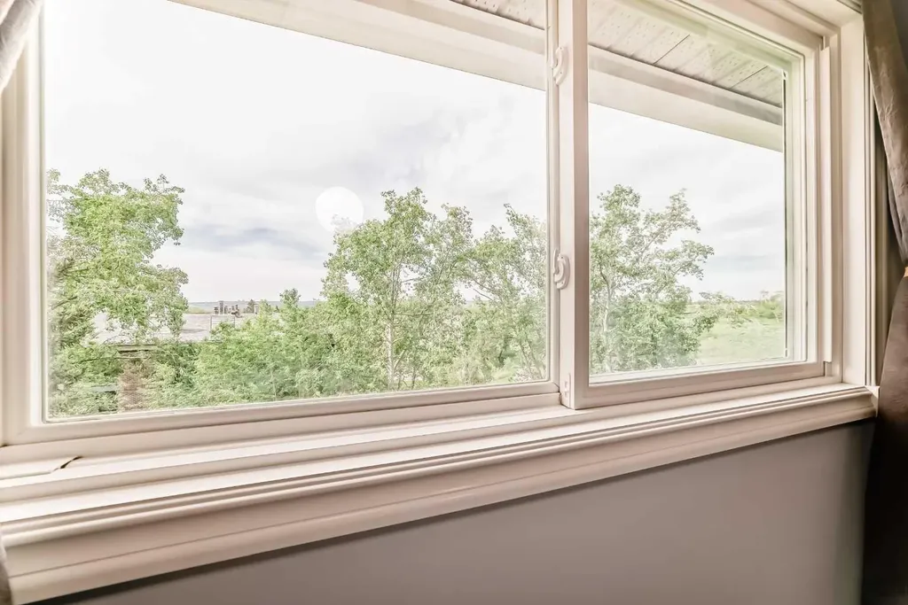 6915 Ranchview Drive NW Calgary AB T3G 1R8