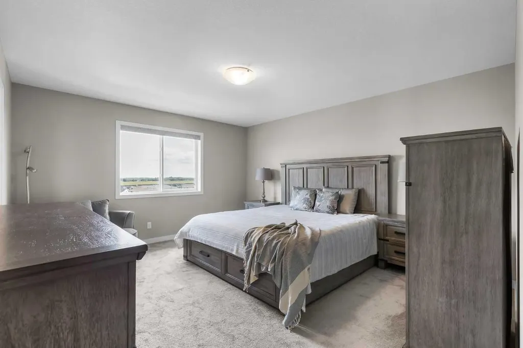 247 Hillcrest Heights SW Airdrie AB T4B 3Z2