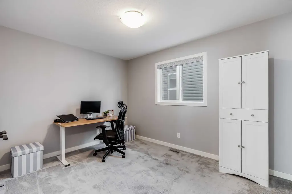 247 Hillcrest Heights SW Airdrie AB T4B 3Z2