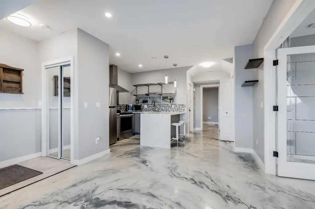 247 Hillcrest Heights SW Airdrie AB T4B 3Z2