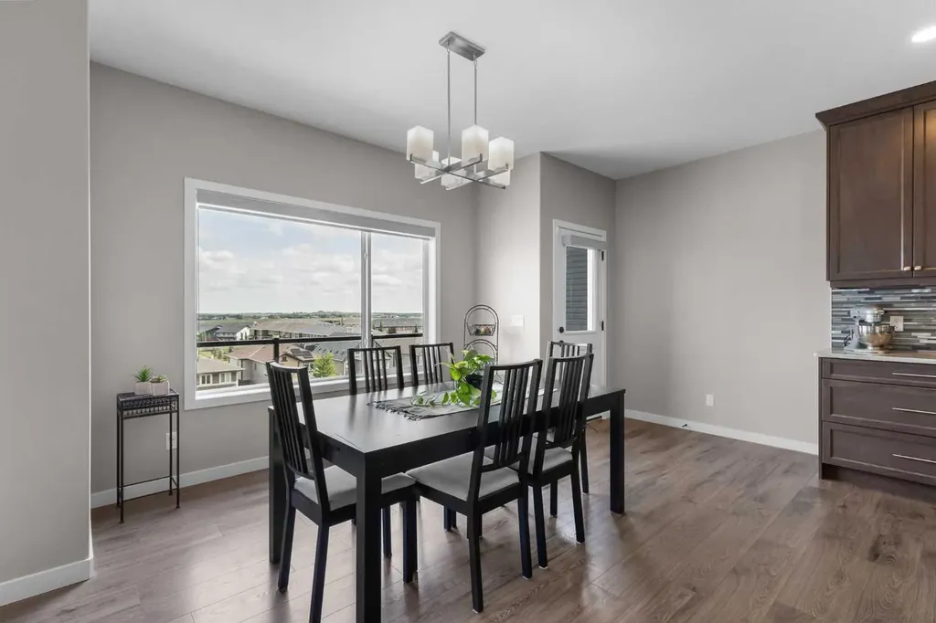 247 Hillcrest Heights SW Airdrie AB T4B 3Z2